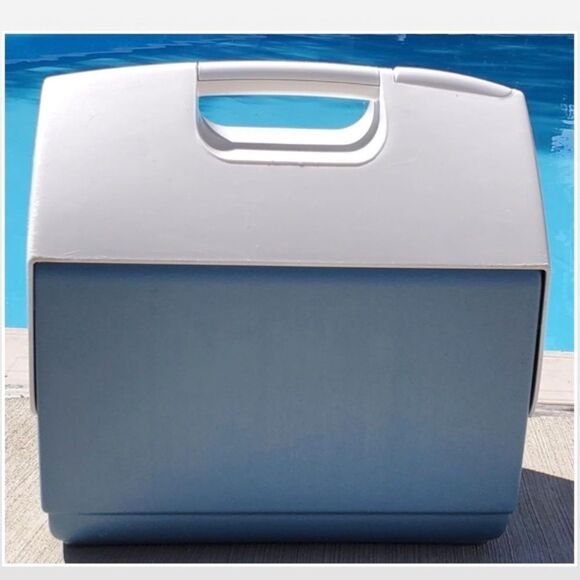 Vtg Igloo Playmate Cooler 16 qt Elite Maxcold Blue & White 30 CanOutdoor Logo - Picture 7 of 14